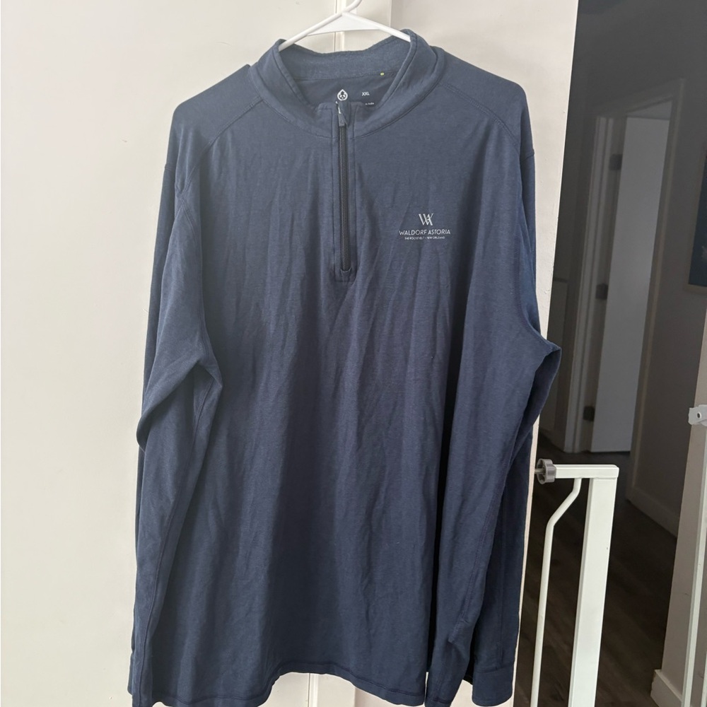 Waldorf Astoria the Roosevelt NOLA performance quarter zip XXL navy blue